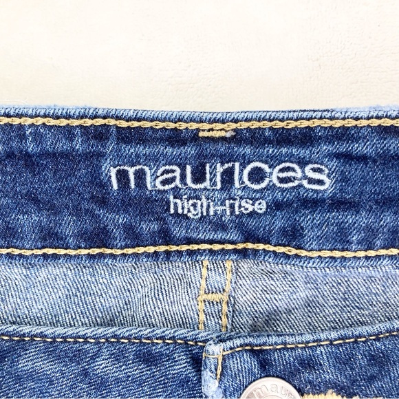 Maurices High-Rise Denim Shorts Size 9/10 - Picture 3 of 10